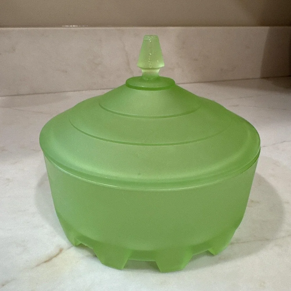 Art Deco 1930s Taussaunt Beaumont Green Satin Glass Obelisk Powder Jar